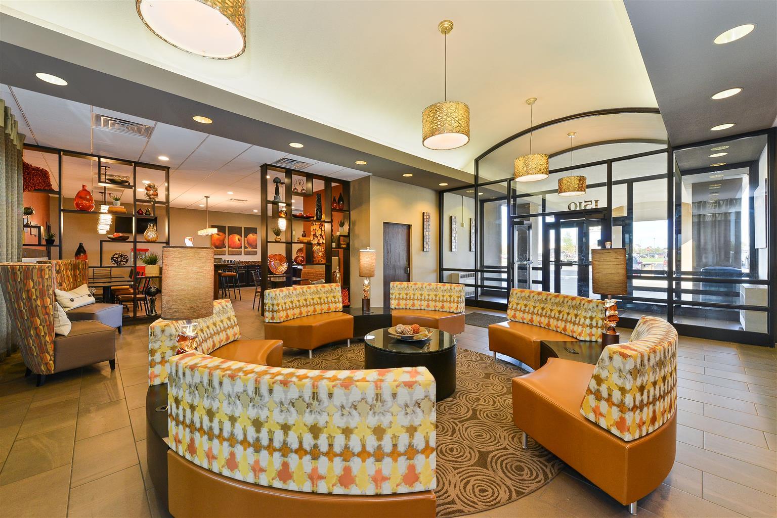 Hotel Revel Minot Exterior foto