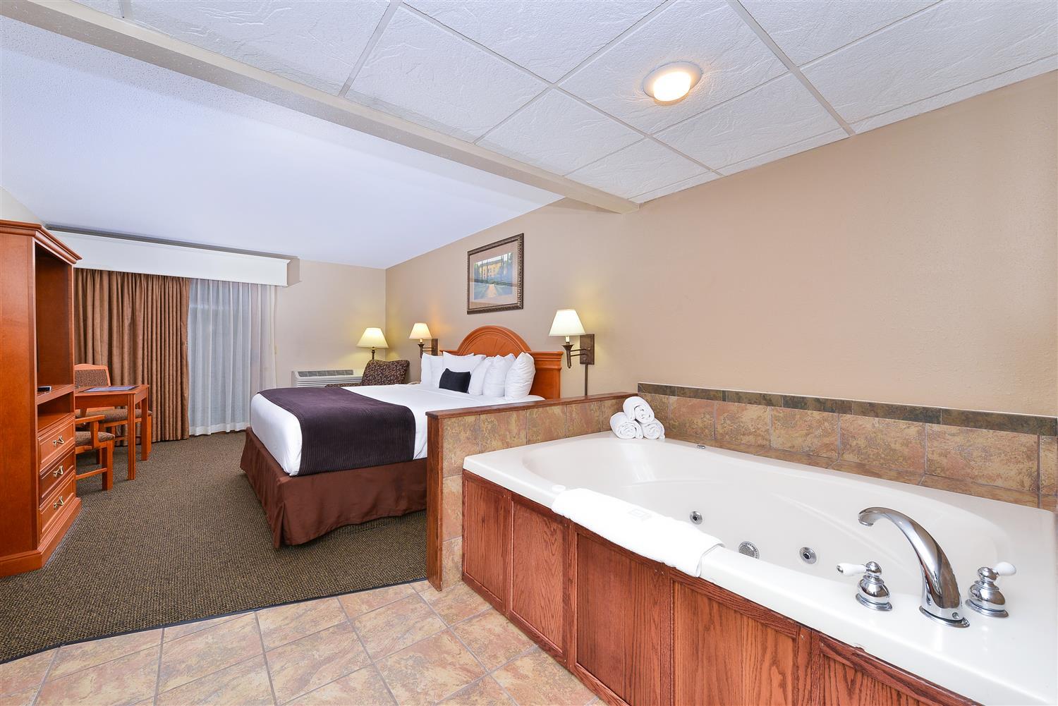 Hotel Revel Minot Exterior foto