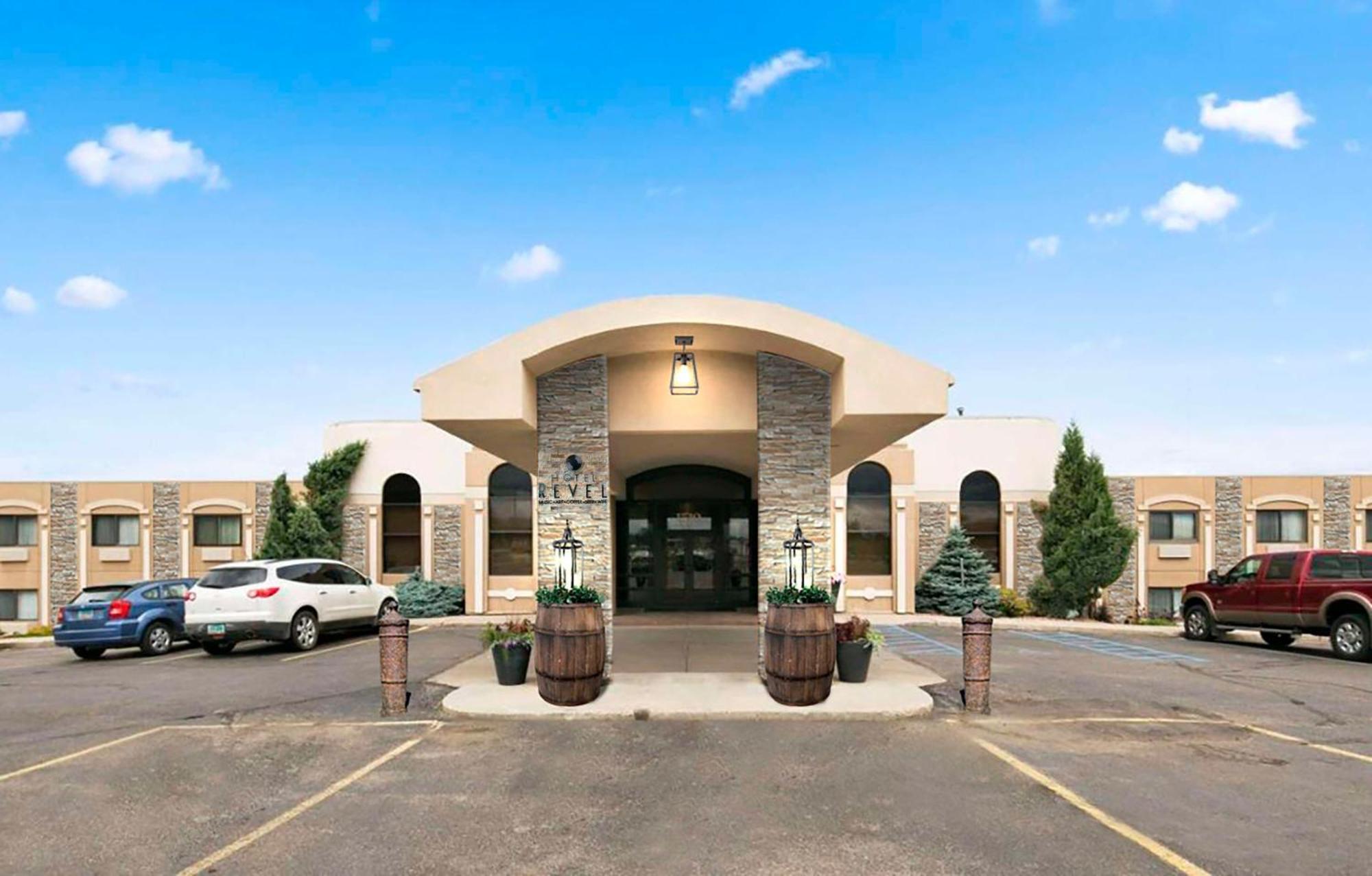 Hotel Revel Minot Exterior foto
