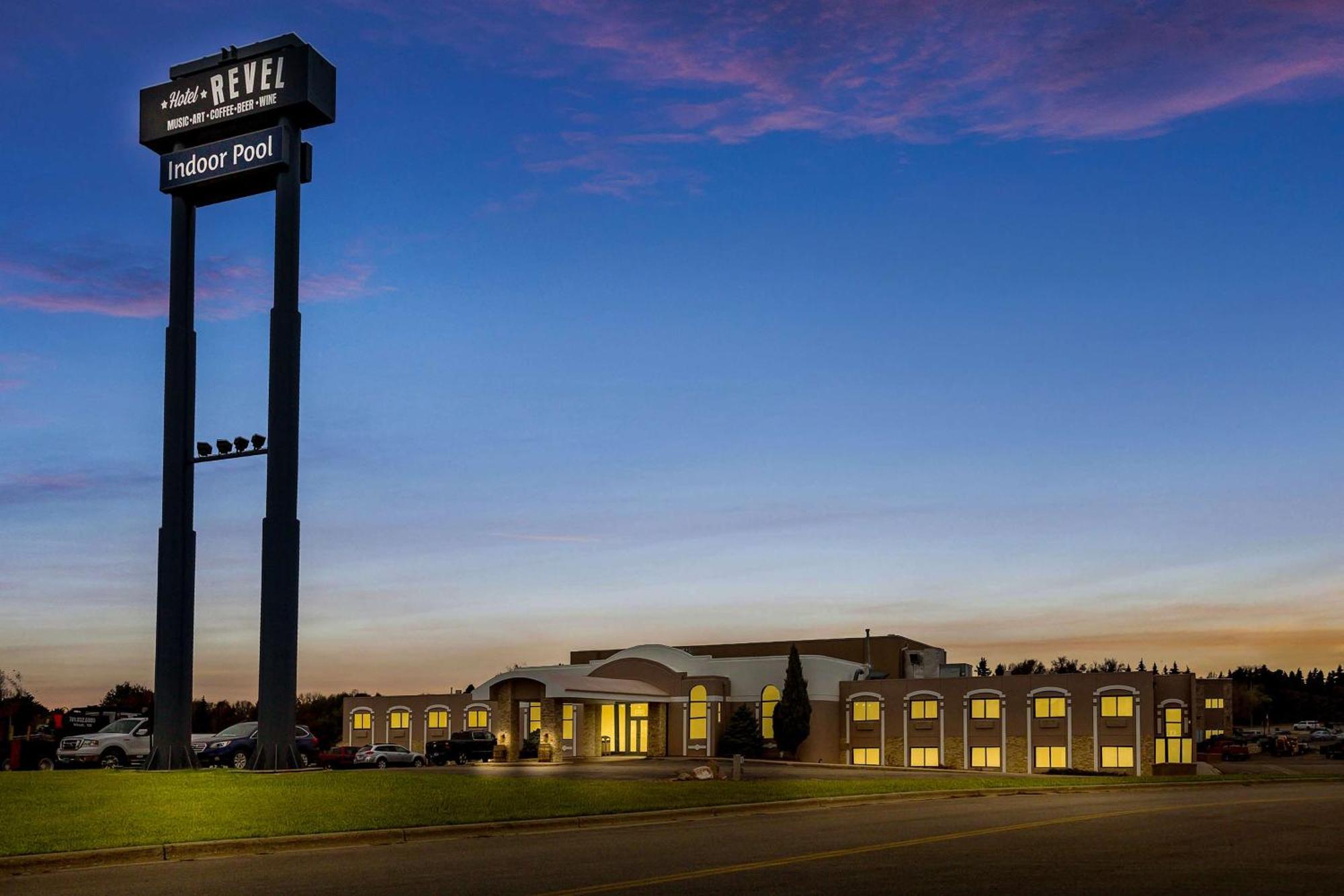 Hotel Revel Minot Exterior foto
